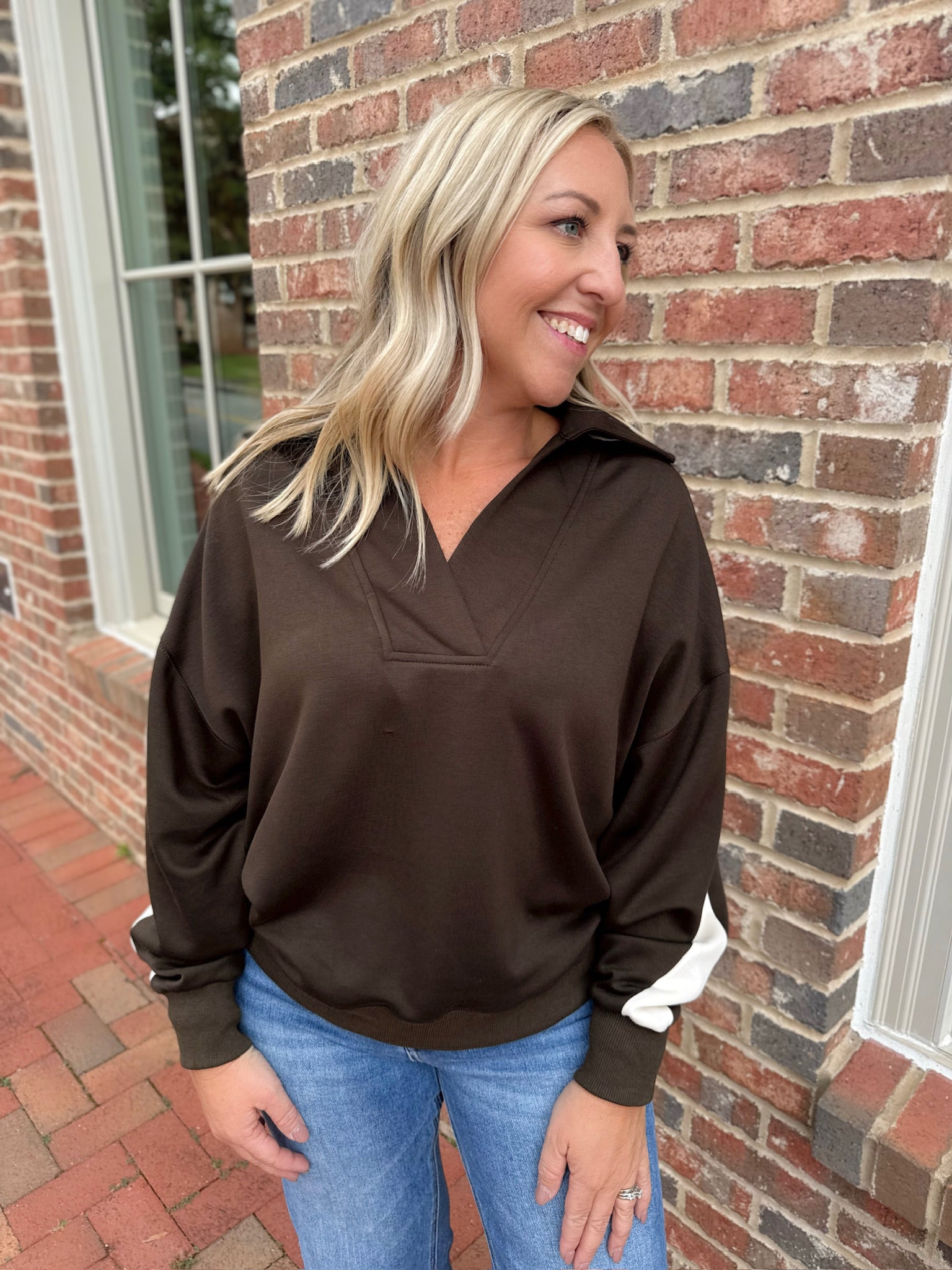 Unwritten Luxe Knit Color Blocking Sweatshirt in Espresso