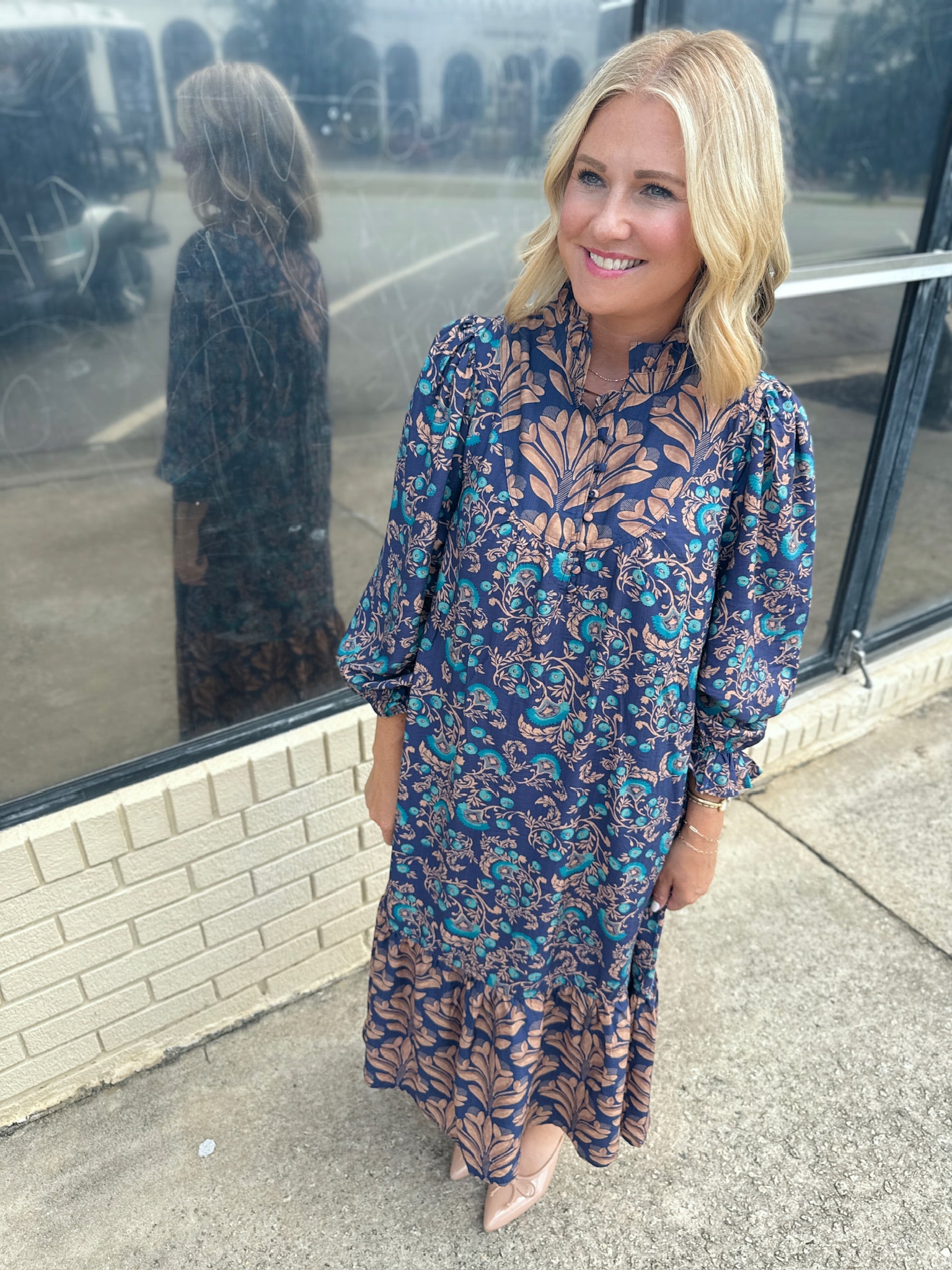 Not Too Far Floral Printed Quarter Sleeve Midi Dress