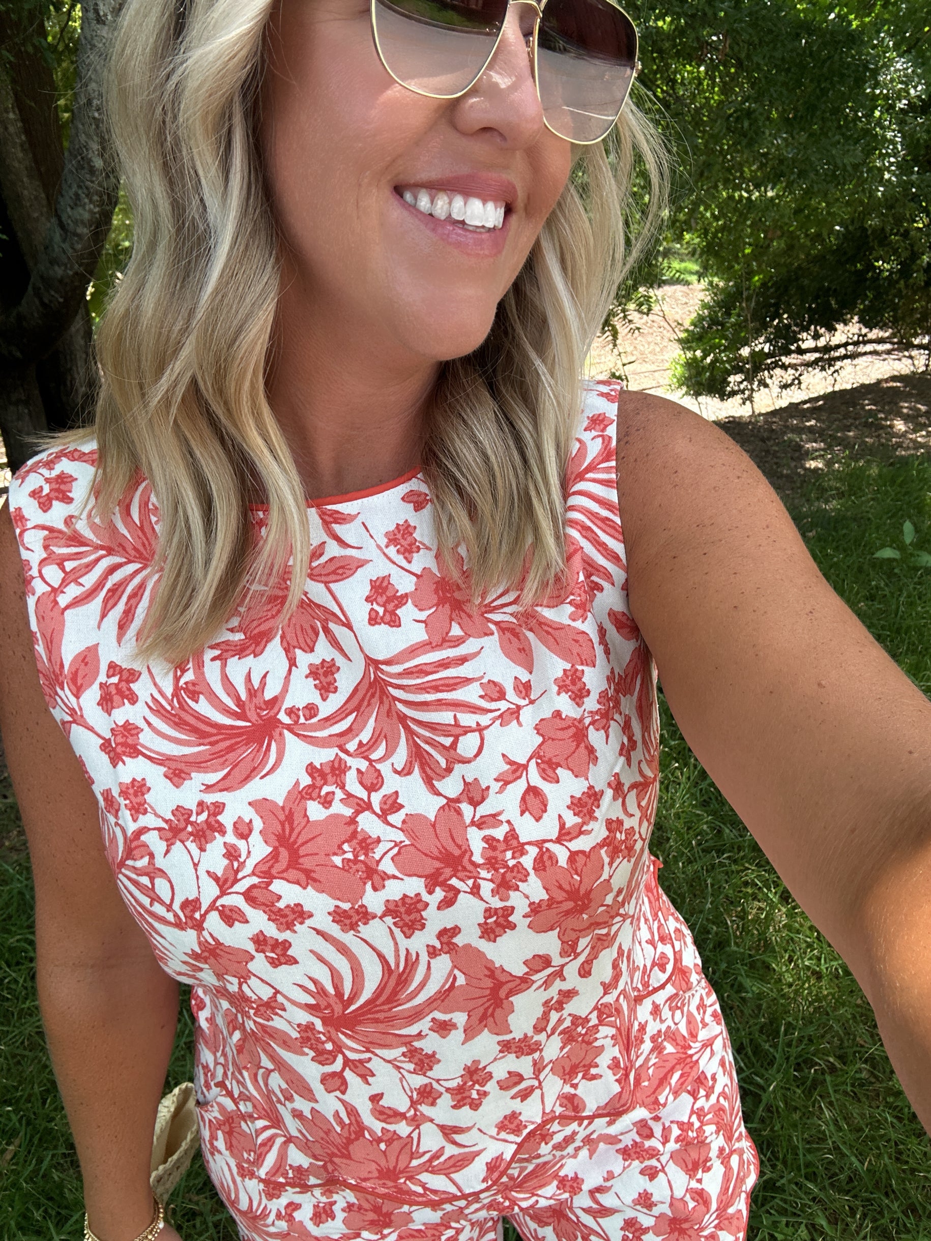 Till I Saw You Embroidered Floral Scallop Edge Sleeveless Top