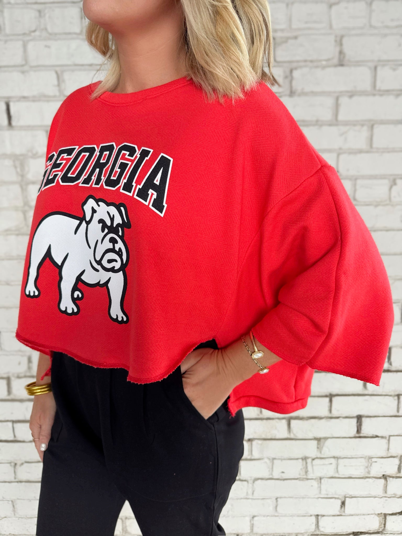 Georgia Bulldog Cropped Front Graphic Short Sleeve Sweatshirt