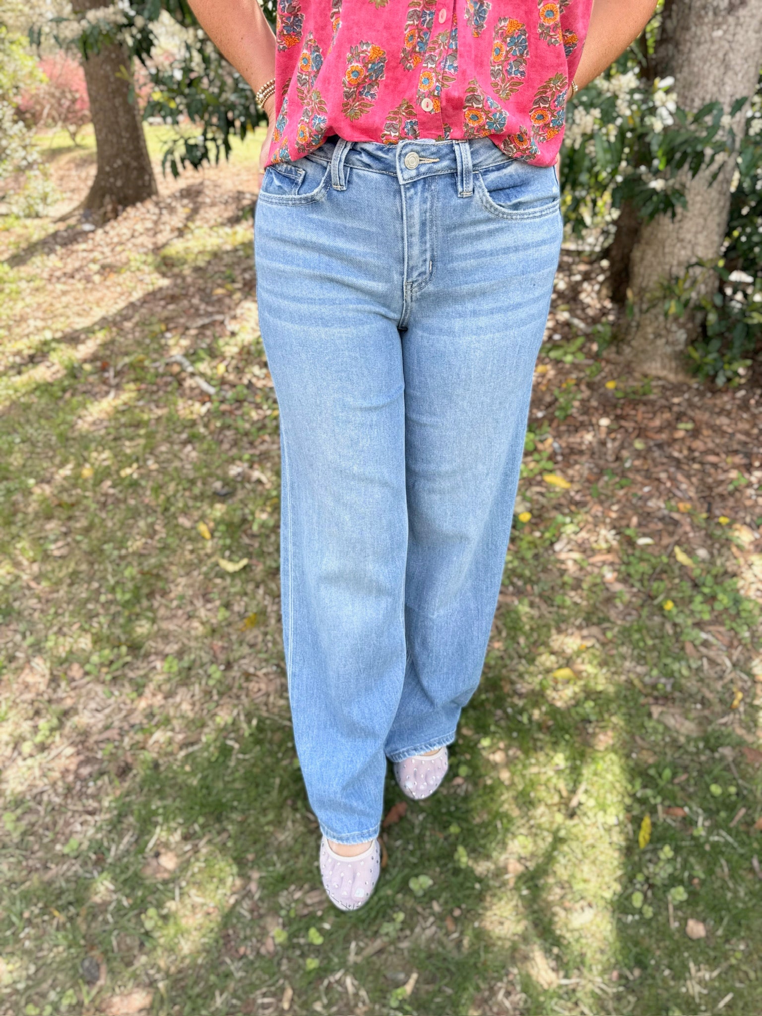 Energetic Medium Wash Wide leg Jeans