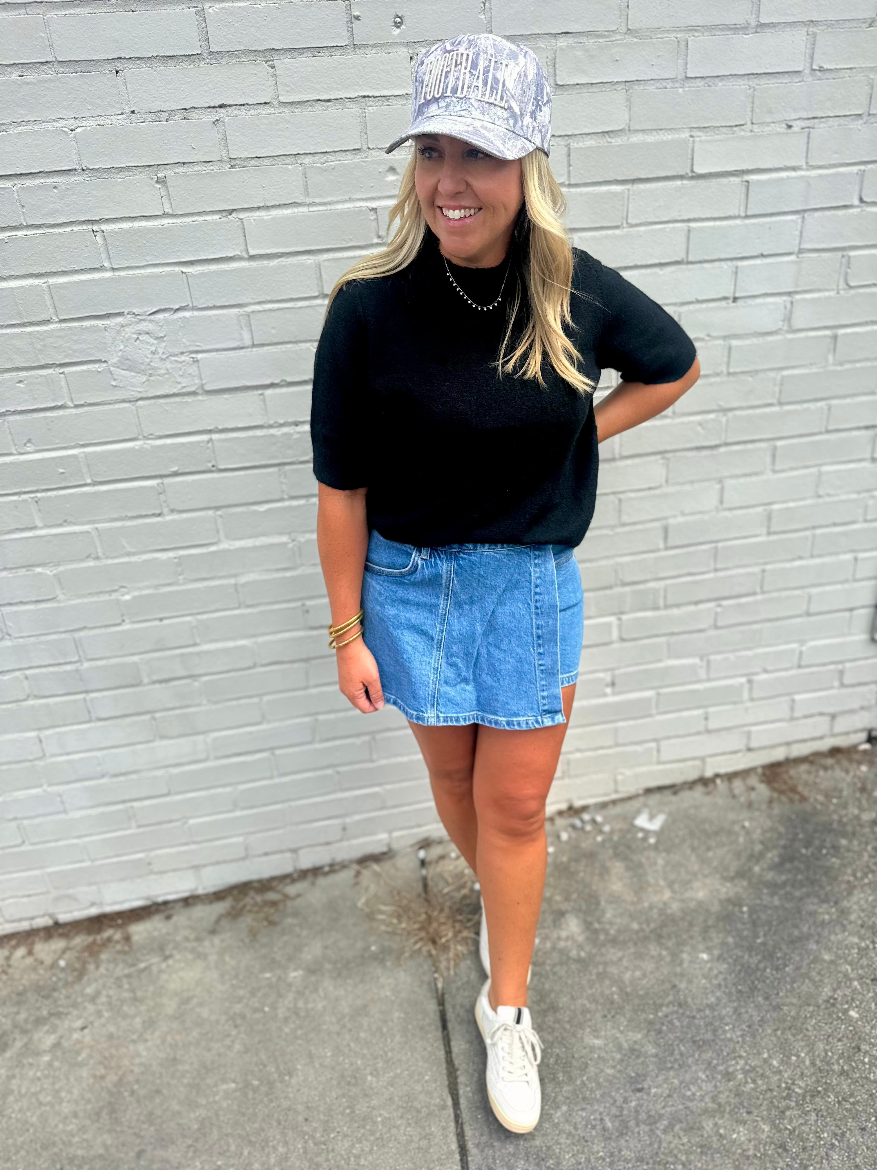 Daily Favorite Crewneck Short Sleeve Sweater in Black