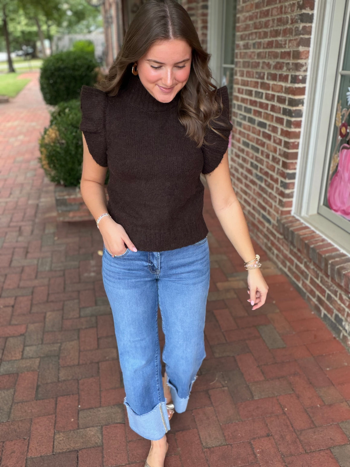 Ruffle Sleeve Mock Neck Ribbed Sweater In Dark Brown
