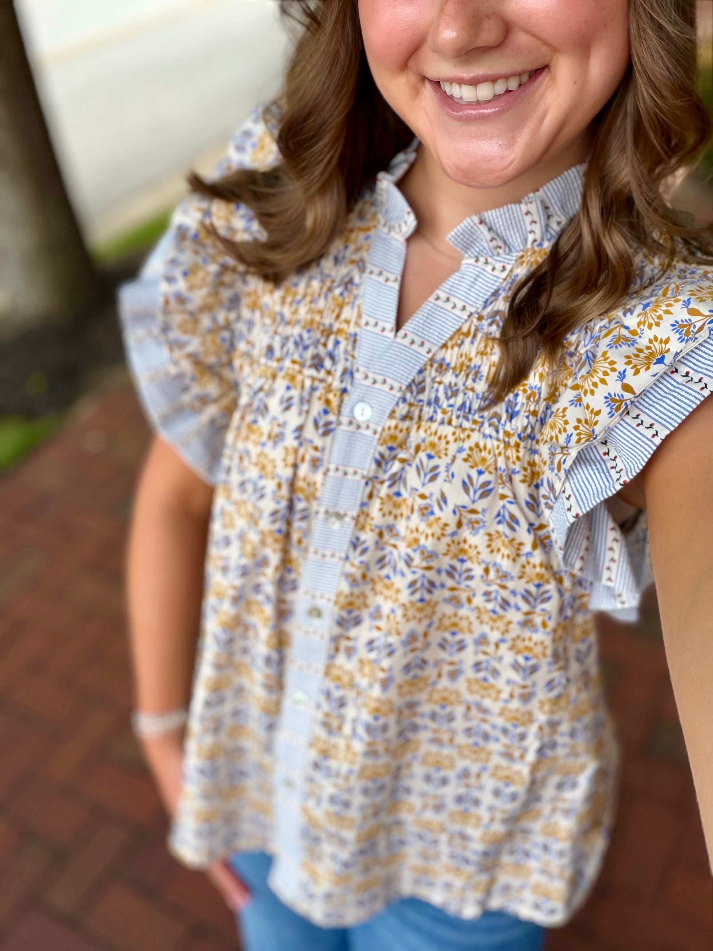 Fresh Pick Floral Top with Flutter Sleeves