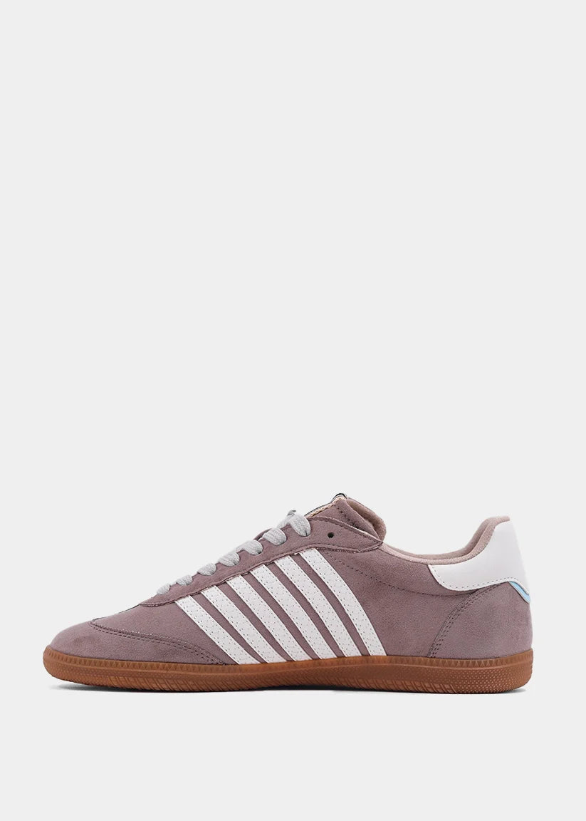 Stevie Sneakers