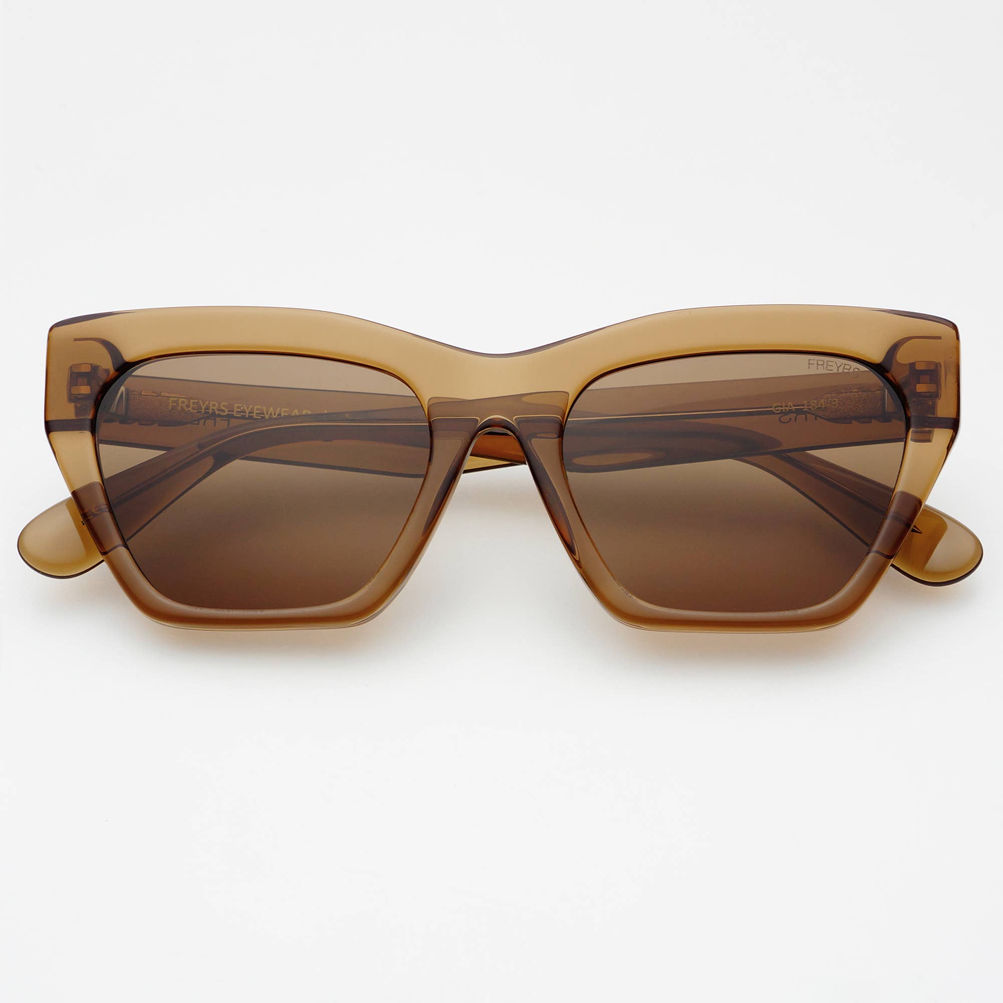 Gia Acetate Cat Eye Sunglasses : Brown