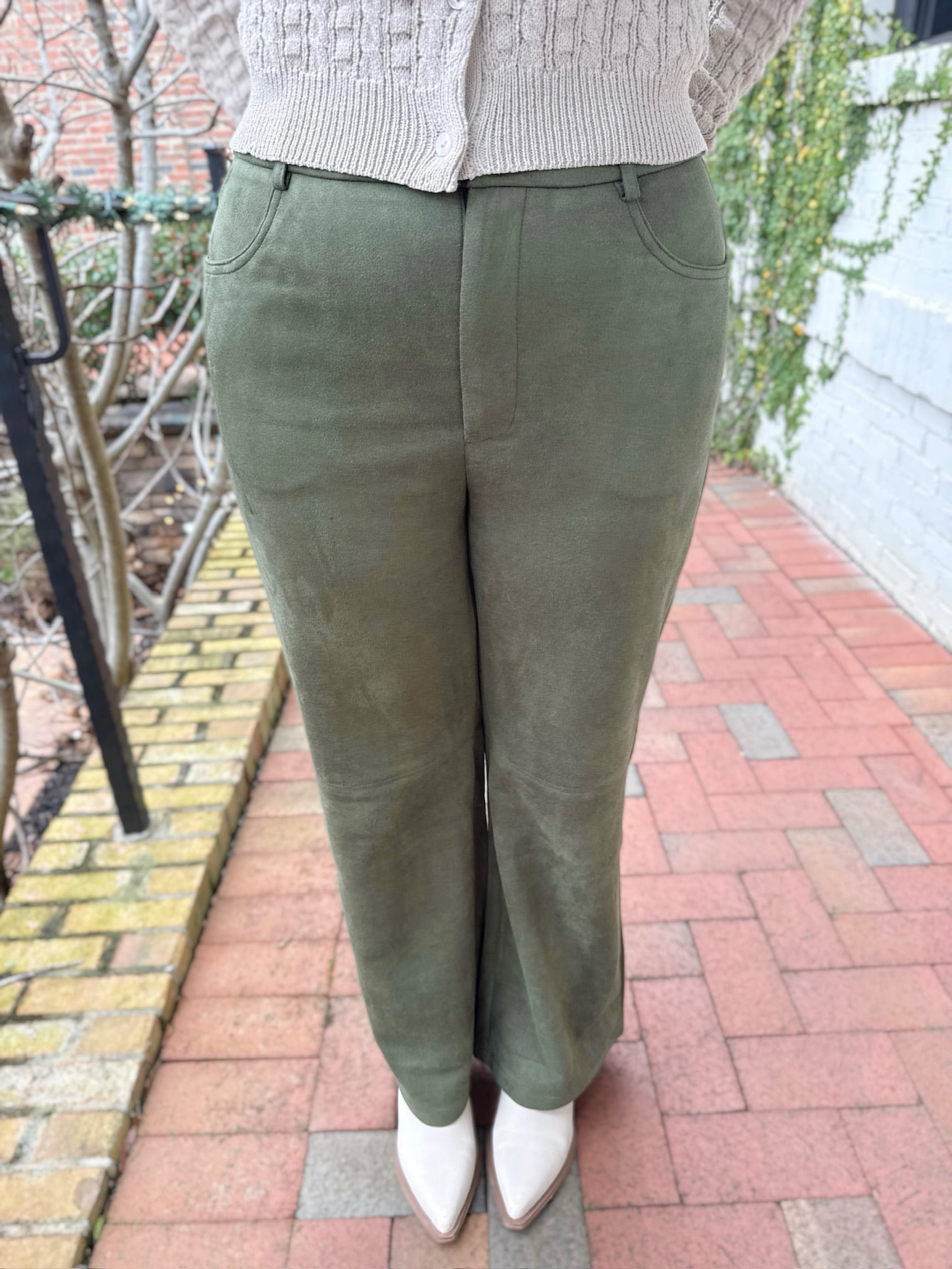 Joyful Straight Leg Suede Pants in Olive