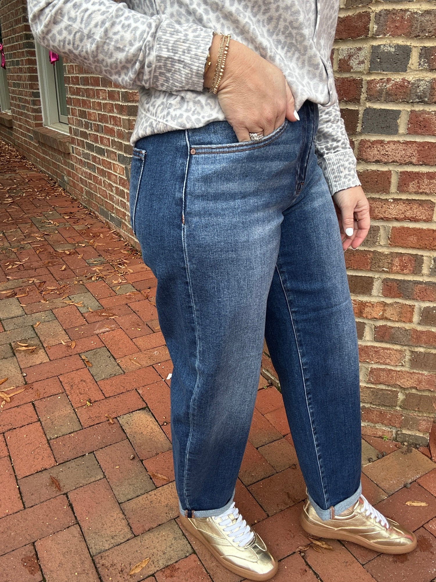 Taylor High Rise Crop Mild Barrel Cuffed Jeans