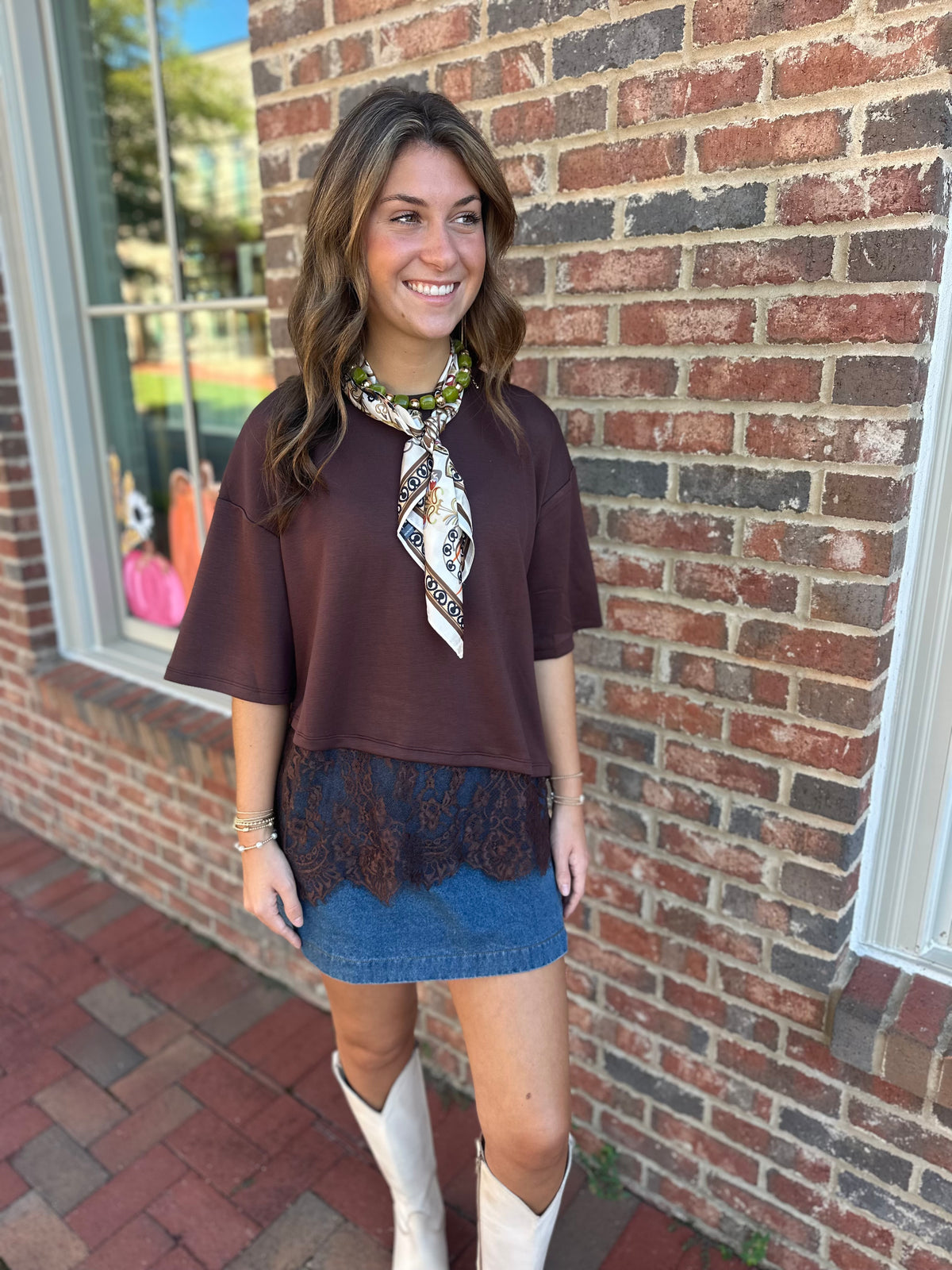 Lace & Love T-Shirt with Lace in Brown