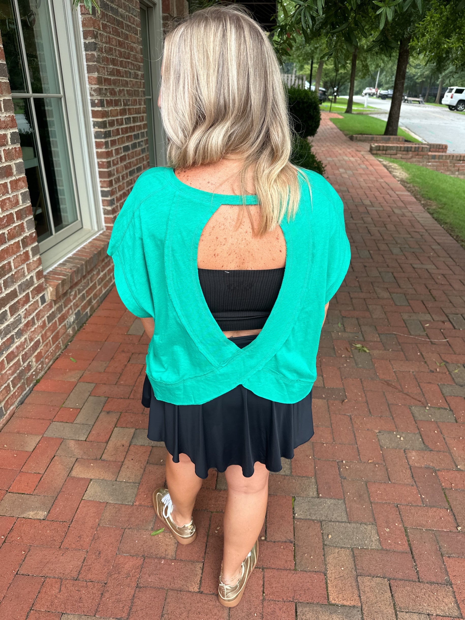 Effortless Cotton Open Back Short Sleeve Top in Kelly Green