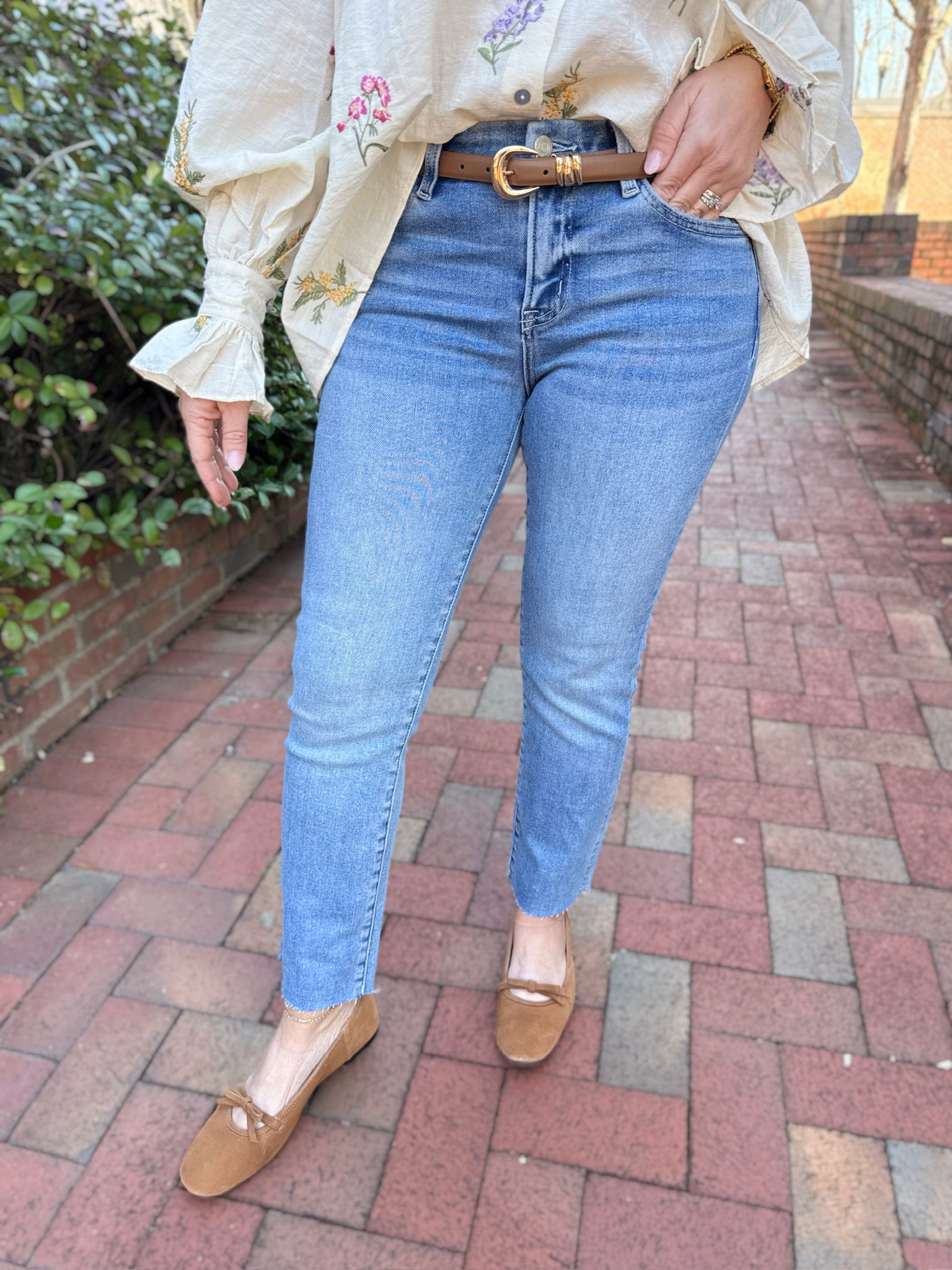 Midnight In Paris Mid Rise Crop Slim Straight Jeans