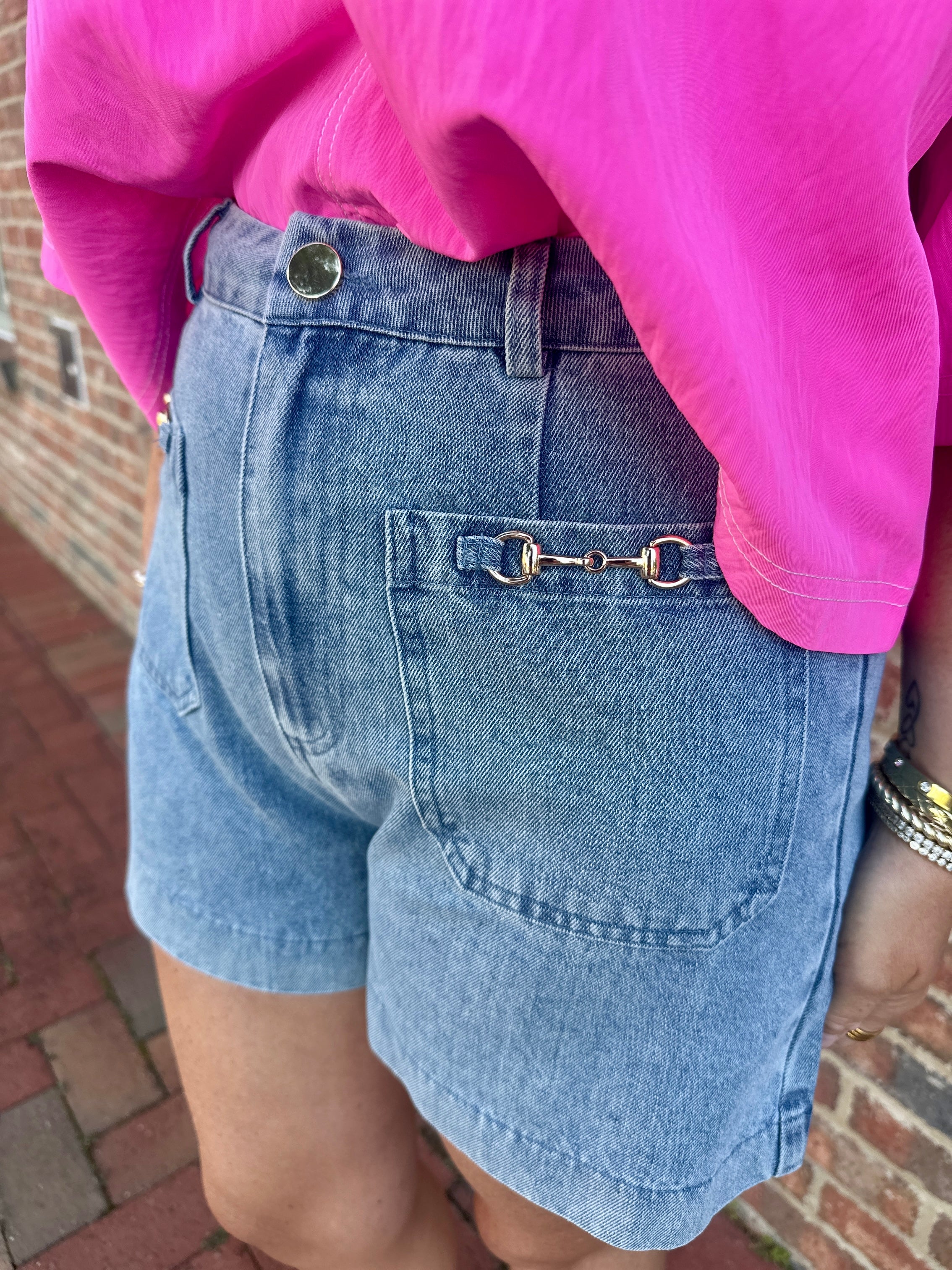Last Goodbye Front Pocket w/Gold Detail Shorts in Light Wash