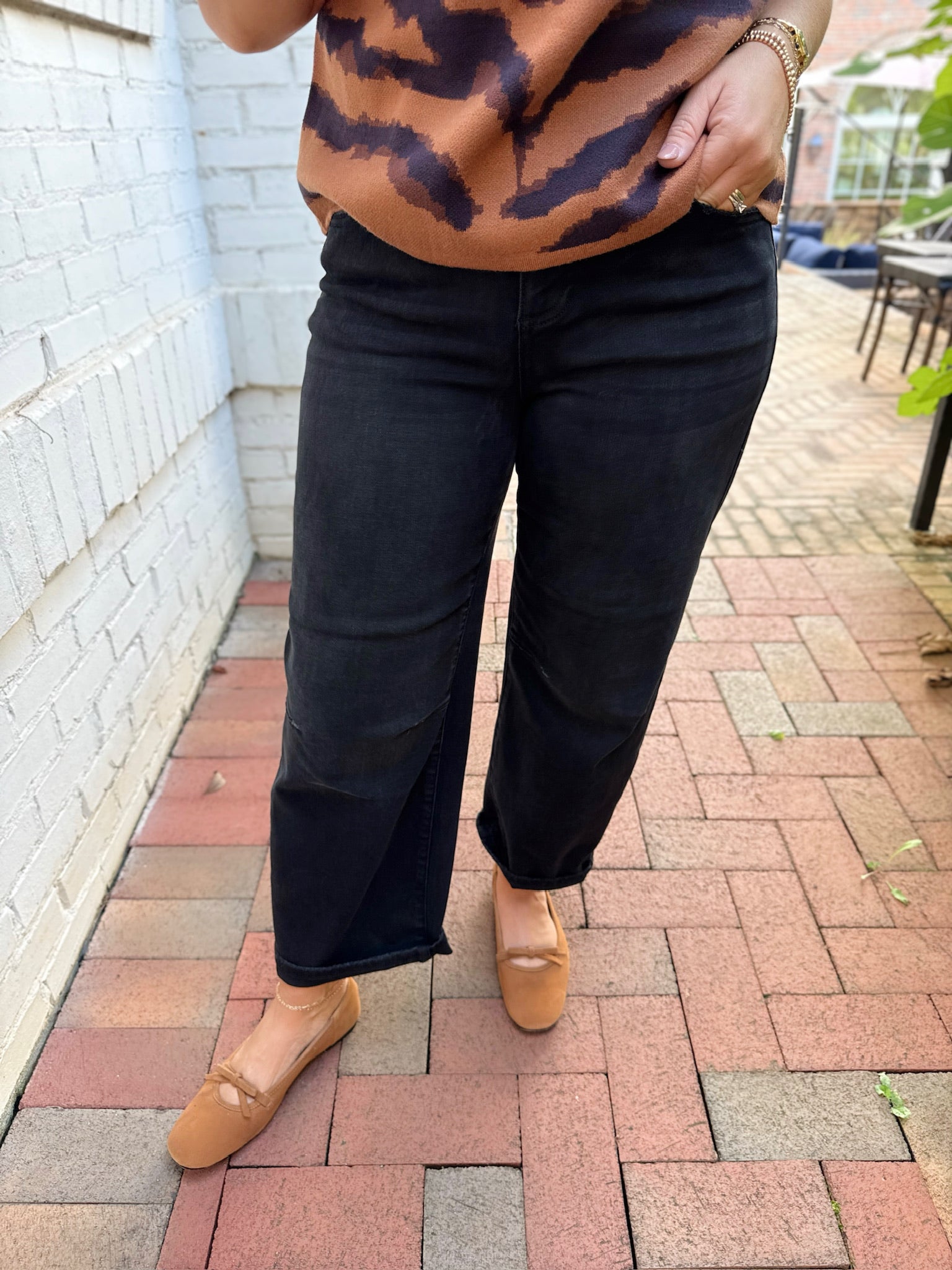 Righteousness High Rise Barrel Jeans in Black