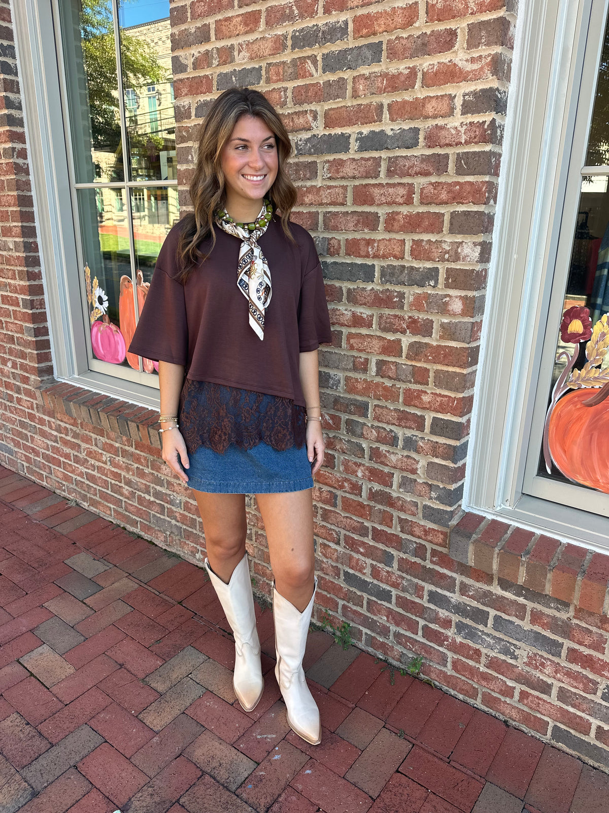 Lace & Love T-Shirt with Lace in Brown