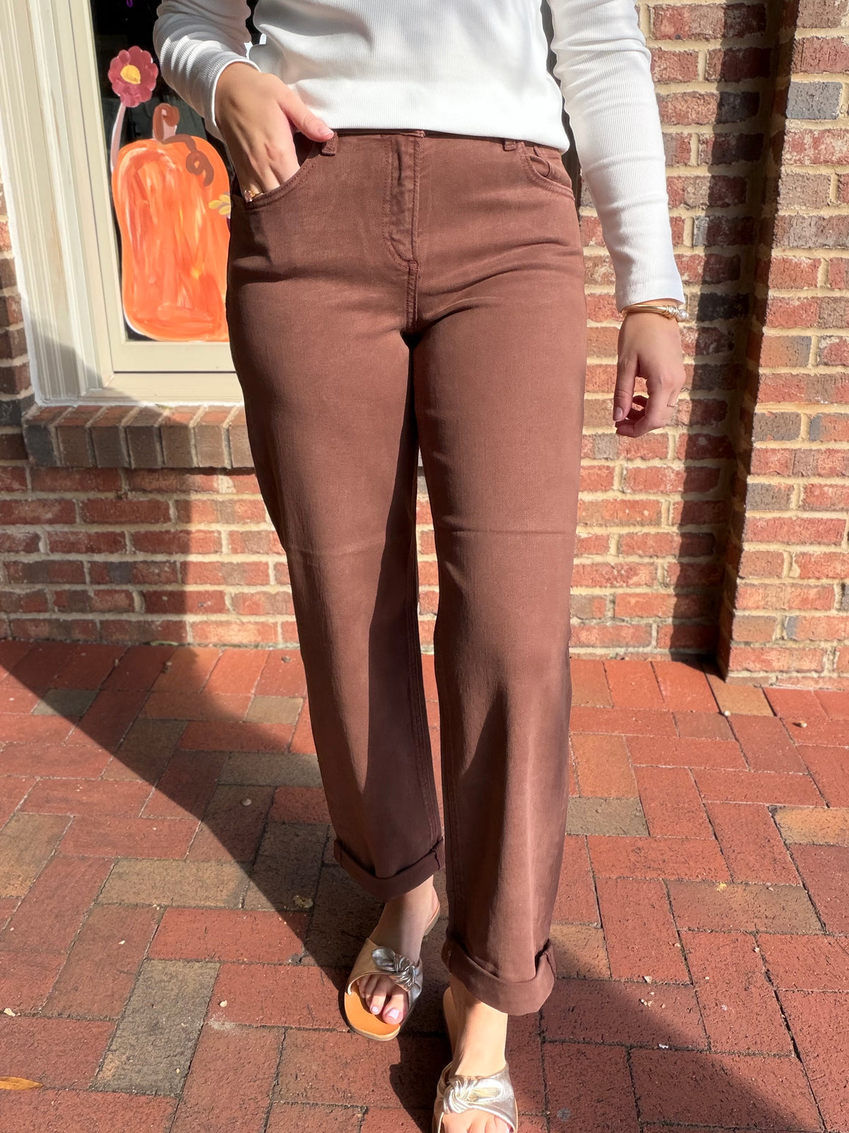 Lucy Mid Rise Relax Fit Brown Barrel Jeans