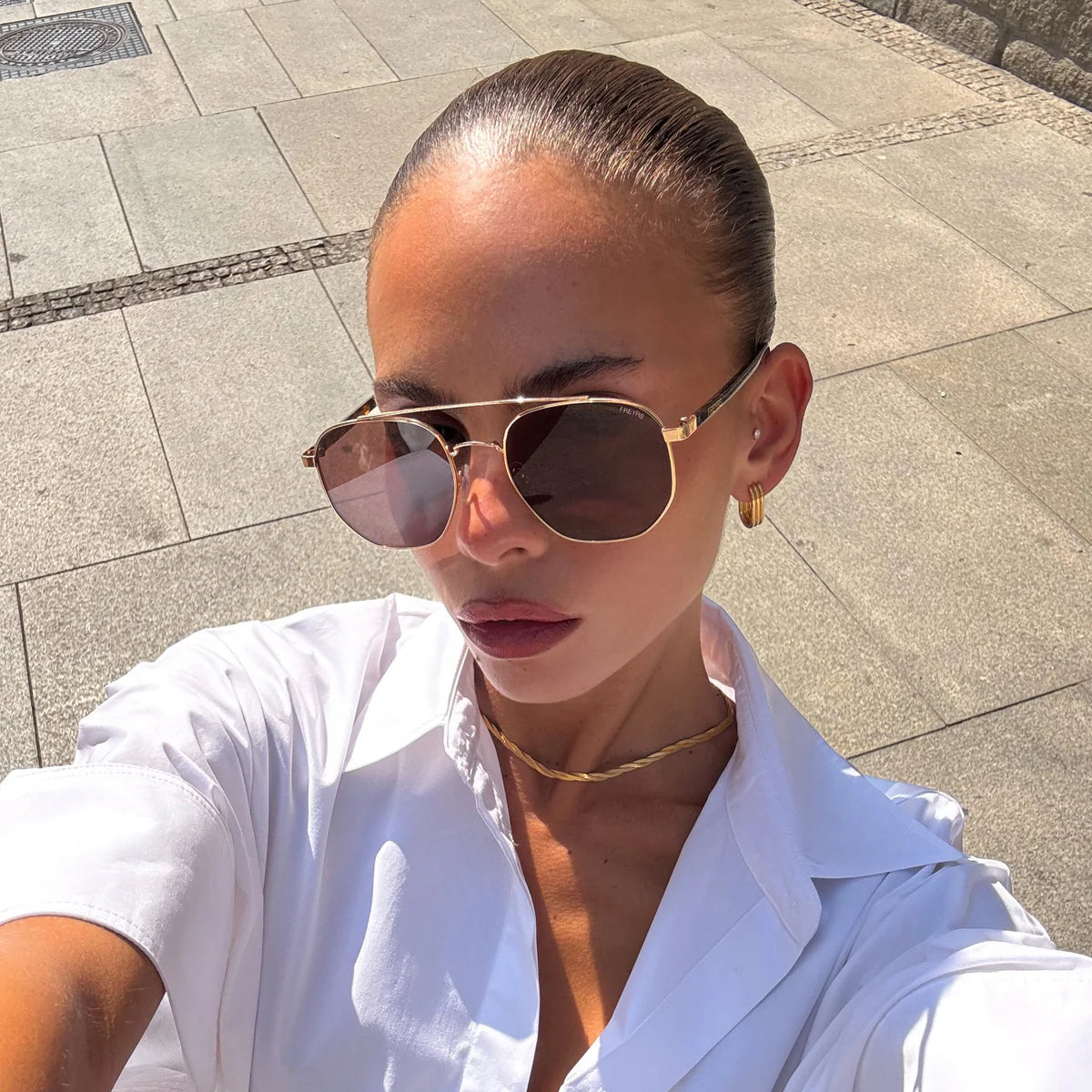 Austin Unisex Sunglasses: Gold/Brown